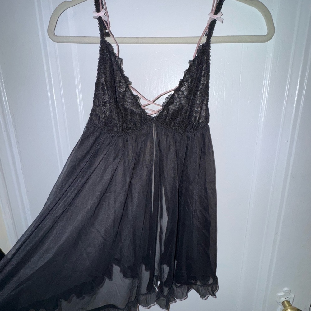 SOLD - NWT - Victoria’s Secret Elegant Black Lace Babydoll